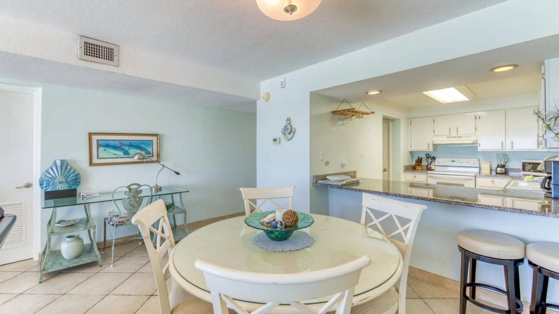Apartment Beach House Condominiums B405 - Beachfront With Pool, Wifi, & Beach Service Destin United States