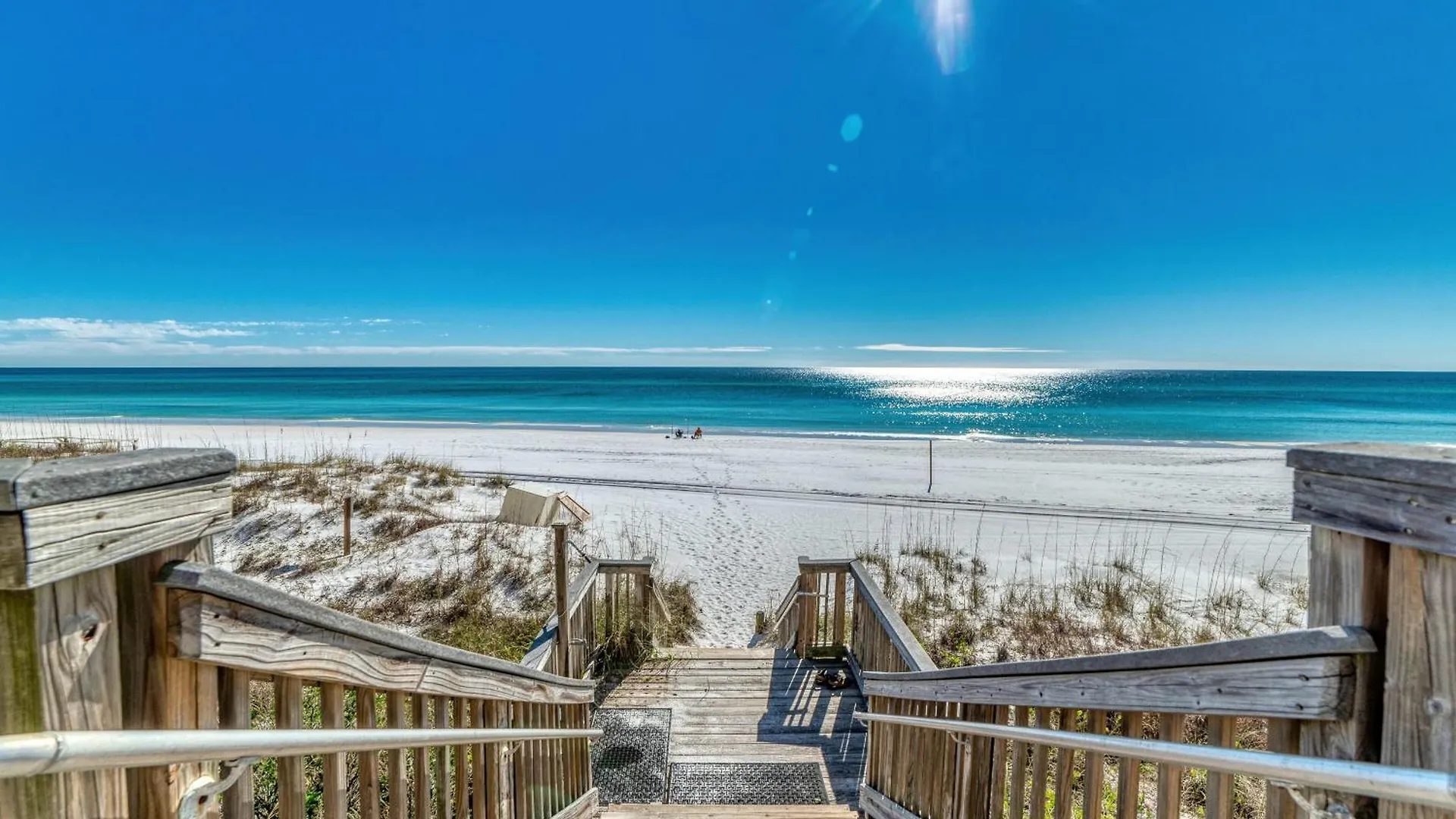 Beach House Condominiums B405 - Beachfront With Pool, Wifi, & Beach Service Destin Apartment